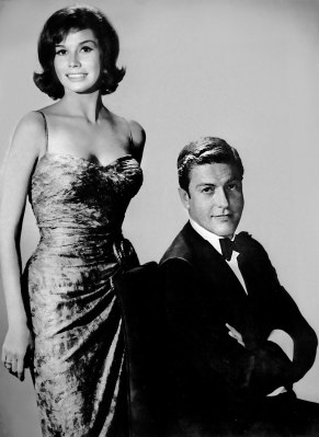 Mary Tyler Moore and Dick Van Dyke as Laura and Rob Petrie (Image: Flickr)