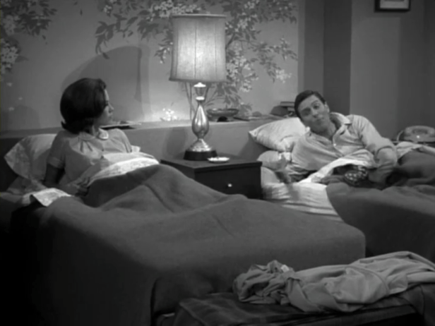 Rob sneezes so much that he wakes Laura up in the middle of the night. (Screen capture by Lindsey for TMP)