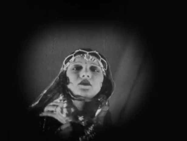 (Screen capture by Lindsey for TMP)