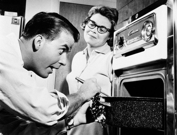 Dick Clark and his first wife, Barbara Mallery (Image via Oregon Live)