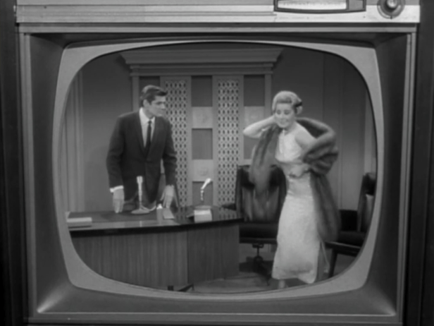 Sally pays another visit to her old friend Stevie. (Screen capture by Lindsey for TMP)