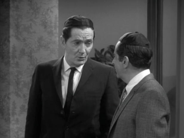 While Rob and Sally think that Buddy is cheating on his wife, he's actually meeting with a rabbi. (Screen capture by Lindsey for TMP)