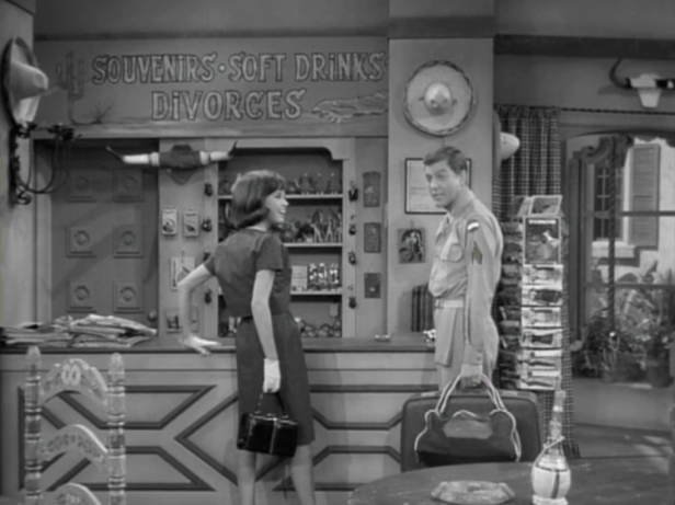 In addition to beds, the hotel offers souveniers, soft drinks... and divorces! (Screen capture by Lindsey for TMP)